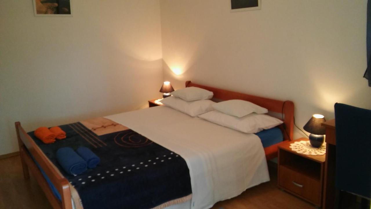 Veldic Apartments Tisno Eksteriør billede
